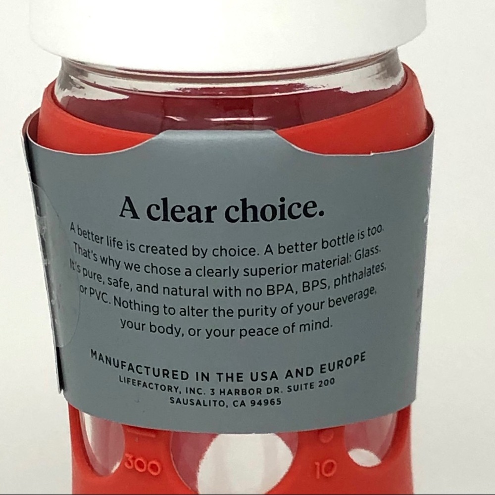 Lifefactory Glass Water Bottle with Classic Cap - Picture 6 of 7